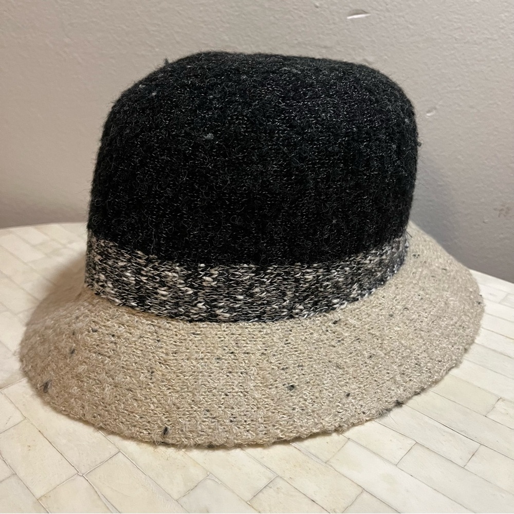Bouclé Textured Flapper Hat in Black Gray & Beige Gradient